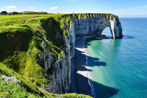 From Paris: Étretat Cliffs & Honfleur Port Full-Day Trip