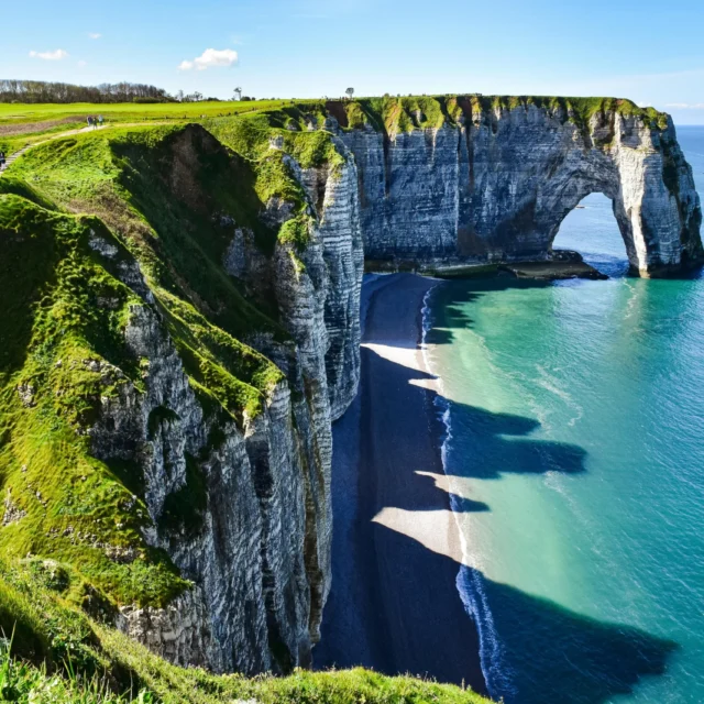 From Paris: Étretat Cliffs & Honfleur Port Full-Day Trip