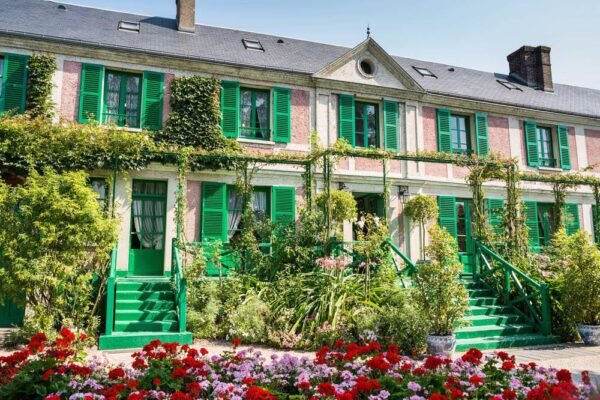 Monet’s Giverny & Van Gogh Village: Full-Day Tour from Paris