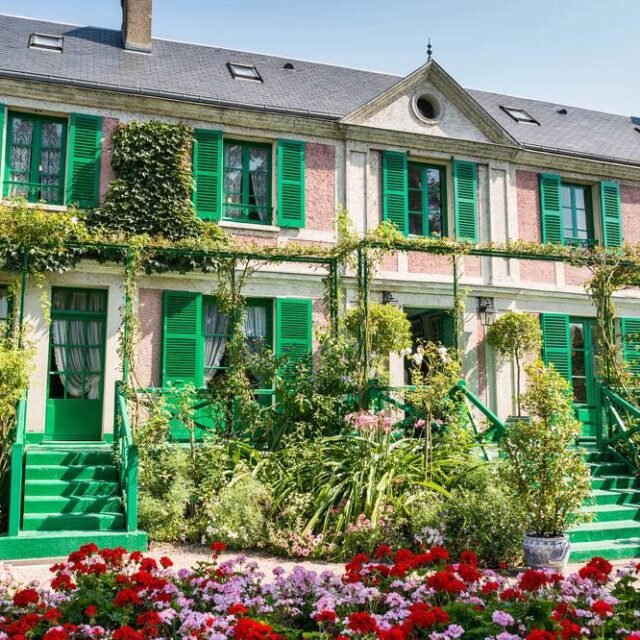 Monet’s Giverny & Van Gogh Village: Full-Day Tour from Paris