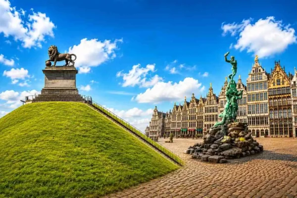 From Paris: Waterloo & Brussels Highlights Full-Day Tour