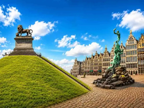 From Paris: Waterloo & Brussels Highlights Full-Day Tour