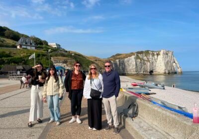 From Paris: Étretat & Honfleur Full-Day VIP Coach Tour